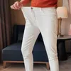 Мужские джинсы белый эластичный твердый цвет девять частей брюки Слим-подходные универсальные повседневные высококачественные мужские брюки