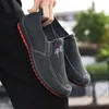 Nya avslappnade 2023 heta designer skor utomhus plattform mens mode blå svarta loafers sneakers jogging sporttränare lägenheter skor177 177 39199 37381