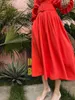 Casual Dresses Design Sense Red One-Line Collar Bat Hylsa Simple Pending Pleated High midja A-line Fransk klänning Elegant temperament