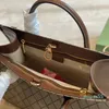 Alışveriş çantası bayan moda el çantası süper pratik kare sap omuz cüzdanları kadın ünlü tasarımcılar mektup iç fermuar