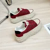 Scarpe Donna Rosso Bianco Ragazze Casual Designer Nuove donne nere Outdoor Donna Fashion Design Lacci Scarpe da ginnastica sportive Sneakers con plateau in pelle Taglia 35-40 s