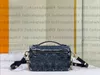 23SS Metis East West Cross Body Holographic Navy Blue Womens Designer 직사각형 클러치 가방 여성 고급 가죽 핸드백 M22834 M46279 숄더백