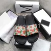 2023 Designer Män kvinnor Sandaler med rätt blomma Box Dust Bag Shoes Snake Print Slide Summer Wide Sandal Slipper Storlek 35-48 L3