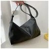 Barbiecoress Lazy Style Ny stor kapacitet axelväska för kvinnors fritid Enkel fast färg pu tote väska pendlare fast färg crossbody väska 230802