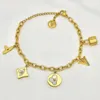 Nieuwe Modieuze Klassieke Armbanden Vrouwen Bangle 18K Vergulde Roestvrij staal Kristal Liefhebbers Gift Polsbandje Manchet Ketting Designer Sieraden