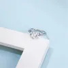 Cluster Rings Moissanite 1 med Zircon Sterling 925 Silver Ring for Women Wedding Band Iris Lily Flower Design Bague Fleur de Lys