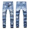 Mäns jeans 2023 Designer Ripped Slim Fit Light Blue Denim Joggers Manlig orolig förstörda byxor Button Pants