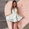 2023 Deep V-te-leck Lace Mini HomeComing Dress Tiered Satin Vructure Dresses Olcyfeless Prom Vorts Princess Free