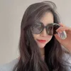 2024 Nouveau concepteur de luxe de haute qualité Luo Yijia Large Box Network Red Ins Sunglasses personnalisées LW40061