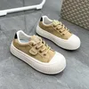 Modedesigner kvinnor casual skor läderplattform sneakers beige svart vit utomhus kvinnor flickor snörning platt sportskor tränare