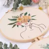 Kinesiska stilprodukter DIY stämplade broderi -starter med blommor växter vackra flickor korsar stitch set stanshöljesverktyg med hoop r230803