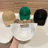 Luxury Brand Fashion designer Berretto da baseball 4 colori Cappelli estivi per uomo Donna Lettere Stampa Baseball Caps Grid Stripe PU casquette Cappello casual in pelle