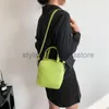 Axelväskor Leisure pendlare crossbody väska Årets populära väska kvinnor 2023 sommar ny mode enkel handväska axel bagstylishhandbagsstore