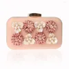 Kvällspåsar Kvinnor Luxur Designer Crystal Hasp Flower Bag Girls Pu Leather Axel For Wedding Female Day Clutch WY207