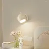 Lámparas de pared Lámpara LED nórdica Arte del hierro minimalista Apliques giratorios Dormitorio Sala de estar Estudio Iluminación decorativa para el hogar Luminaria