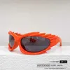 2023 Nieuwe luxe designer Family B's nieuwe stijl speciaal gevormde gekartelde zonnebril voor internetberoemdheden voor mannen en vrouwen Hetzelfde type egelzonnebril BB0255