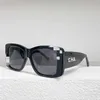 2024 새로운 고품질 새로운 고급 디자이너 Big Box Female Ins Red Star Letter Lenses Sunglasses CH71472
