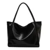 Abendtaschen LEFTSIDE Silberne Leder-Big-Shoulder-Seitentaschen für Damen Trend Vintage Y2K Hochleistungshandtaschen Lady Tote Bag 230803