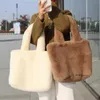 Hbp Crossbody Bags Evening Bag Winter Fashion Womens Faux Fur Shoulder Large Capacity Ladies Plush Casual Tote s Solid Color Female Purse Handbags 220811