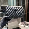 Elegante Tasche mit Metallprägung, Reise- und Shopping-Umhängetaschen und stimmungsvolle Designer-Taschen, hochwertige, kratzfeste Tragetasche, Damen-Geldbörse, luxuriöse Handtaschen