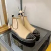 Brand Pantoufles de la plus haute qualité 2023 Nouveau petit parfum britannique Tête ronde bas Bottes courtes élastiques en cuir bas pour femmes