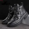 Stövlar herrskor Nya topp British Motorcykel läderstövlar Herrarna tjocka sulade trend Chelsea Boot Men's Casual Shoes Platform Boots Z230803