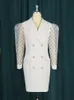 Robes grande taille Robe blazer blanche Taille 4XL Col en V Voir à travers les manches longues Taille haute Moulante boutonnée Mini tenues pour les femmes Bureau Party 230803