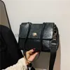 Axelväskor vinter ny konsistens liten väska populär crossbody väska casual en axel liten fyrkantig bagstylishhandbagstore