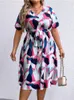プラスサイズのドレス幾何学的パターンの女性の夏のマルチカラーモザイクVネックドレス