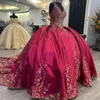 Rouge Sexy col en v perlé robe de bal Quinceanera robes or Applique dentelle perles doux 16 robe Pageant robes robe de 15 anos