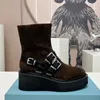 럭셔리 디자이너 Martin Boots Plartform Cowskin Womens 신발 라운드 헤드 헤드 버클 패션 짧은 부티 캐주얼 한 두꺼운 단독 발목 부츠 35-41