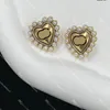 Luxury Pearl Heart Earrings Designer Letter Women Stud Brass Hoop Earrings Love Studs for Lady