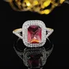 Bröllopsringar 2023 Luxury Red Color Rectangle Förlovningsring för kvinnors jubileumsgåva Smycken grossist R6446