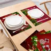 Maty stołowe 2023 Boże Narodzenie Czerwona seria bawełniana mata western miejsca Nordic Style Fabric do dekoracji kuchennej