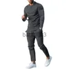 Agasalhos masculinos 2023 terno masculino primavera e outono duas peças gola redonda manga longa camiseta calça lazer esportes conjunto masculino J230803