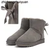 Neue 23ss Bailey Bow Australia Classic Kinder Uggi Stiefel Mädchen Kleinkind Schuhe Winter Schnee Ugglies Sneakers Designer Boot Youth Chestnut Rock Rose Grey Black Stiefel