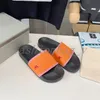 Designer kvinnor platt tofflor halmlägenheter polära fleece platt skor stickad broderi bildfärg block tryck skor tå flip flops