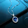 Nuova collana con ciondolo con diamanti blu royal ad alto contenuto di carbonio S925 in argento sterling retrò leggero e lussuoso ornamento nuziale di fidanzamento premium