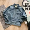 Herrjackor SS Human gjorde denim Work Jackets Män kvinnor 1 1 Högkvalitativ gul broderi Cowboy Men's Jean Jacket 230802