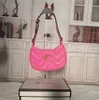 A01 Moda Bolsas de ombro corrente Afrodite vagabundo bolsa de ombro feminina bolsas meia-lua crescente bolsa de couro genuíno letras da moda Fecho de zíper Várias cores