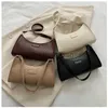 Borse a tracolla 2023 Borsa sotto le ascelle Borsa da donna Borsa da donna in stile occidentale Popolare Borsa a tracolla di nuova moda Solid Soft Face Stick Bagsstylishhandbagsstore