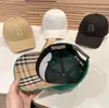 Luxury Brand Fashion designer Berretto da baseball 4 colori Cappelli estivi per uomo Donna Lettere Stampa Baseball Caps Grid Stripe PU casquette Cappello casual in pelle