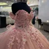 Abito da ballo rosa con scollo a cuore Abito Quinceanera per ragazze Abiti da festa di compleanno con perline Abiti da ballo Fiori 3D Vestido De 15 Anos