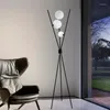 Lampade da terra Lampada nordica Soggiorno Divano Design moderno e minimalista Sense R Comodino verticale per camera da letto Tavolo LED