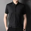 Mäns casual skjortor 2023 sommar sömlösa manliga lyxiga korta ärm smart rutor svart grön grå klänning tunn man 3xl