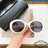 NOUVEAU QUICIALABLE DE LURXE DROYAGE B Famille Family Frame Round Femme's Net's Red Ins Fashion Fried Pâte Pâte Twist Drunes Sunglasses Men BB0208