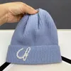 Beanie/Skull Caps Designer Beanie Luxury Knitwear Hat Temperament Versatile Sticked Warm Letter Design Christmas Gift Dust Bag 7 Colors mycket trevligt 8A0W