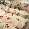 مجموعات الفراش ins الزهور الوردي مجموعة مسطح السرير غطاء السرير لحاف توأم كامل ملكة شمال الكتان بوي فتاة مجموعات زهرة الكرز 230802