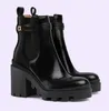 Luxe Winter Vrouwen Chelsea Boot Logo-verfraaid Bandjes Zwart Kalf Chunky Lug Sole Combat Boot Lady Combat Booties EU35-41