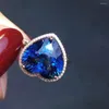 Anelli a grappolo Anello con topazio blu di Londra naturale Anello in oro 18 carati Partita con pietra nuda di diamanti del Sudafrica 9 ct Specifiche 15 15 mm Passabile Regolare